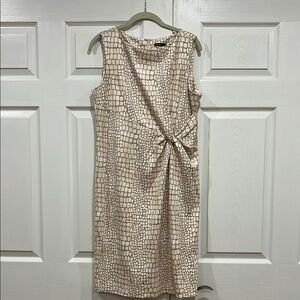 J. McLaughlin Kamala Dress Sleeveless Crocodelia Animal Print Beige Cream Large